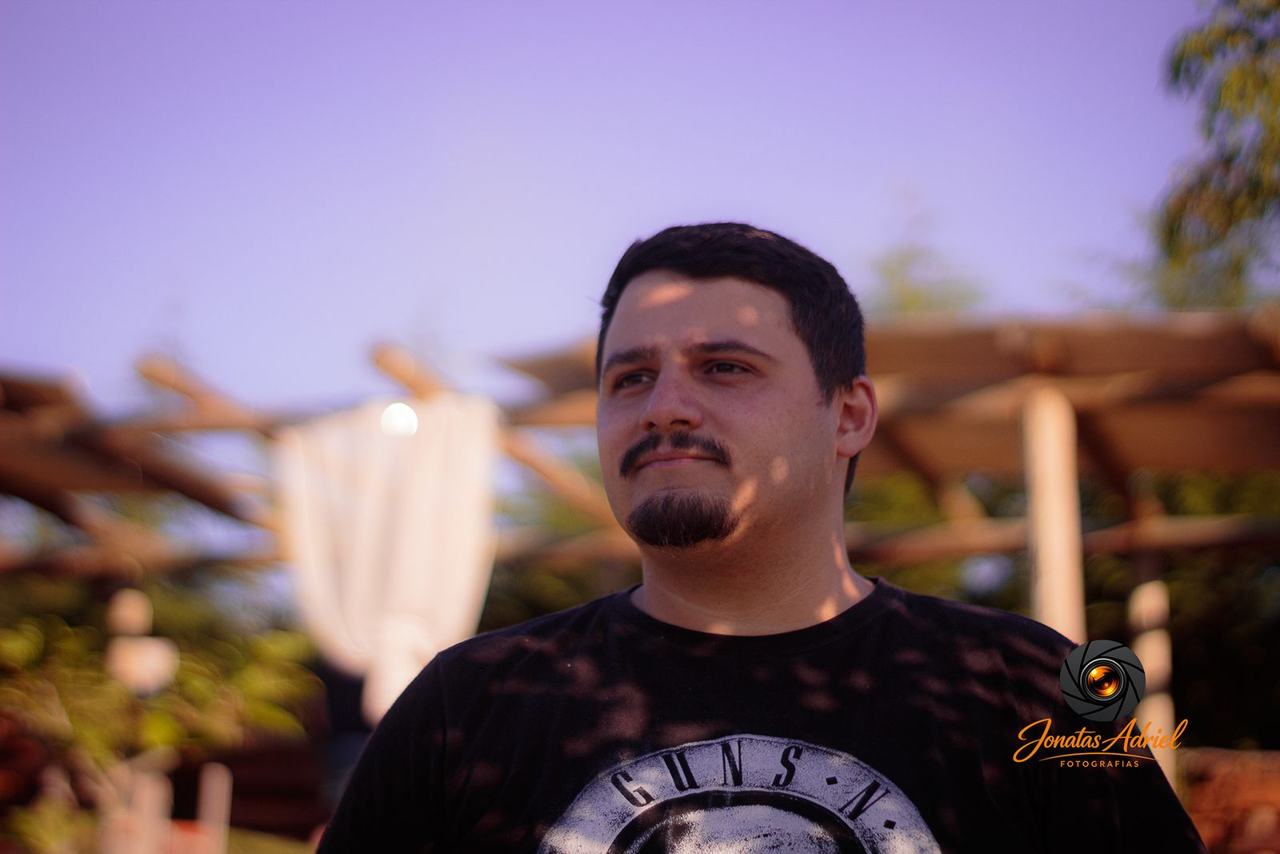 Retrato masculino em contraluz